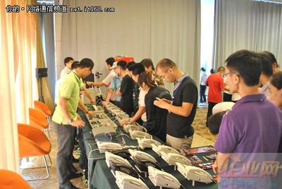 2011國威WS824集團(tuán)電話交換機(jī)新品發(fā)布 - 企業(yè)通信的智能升級